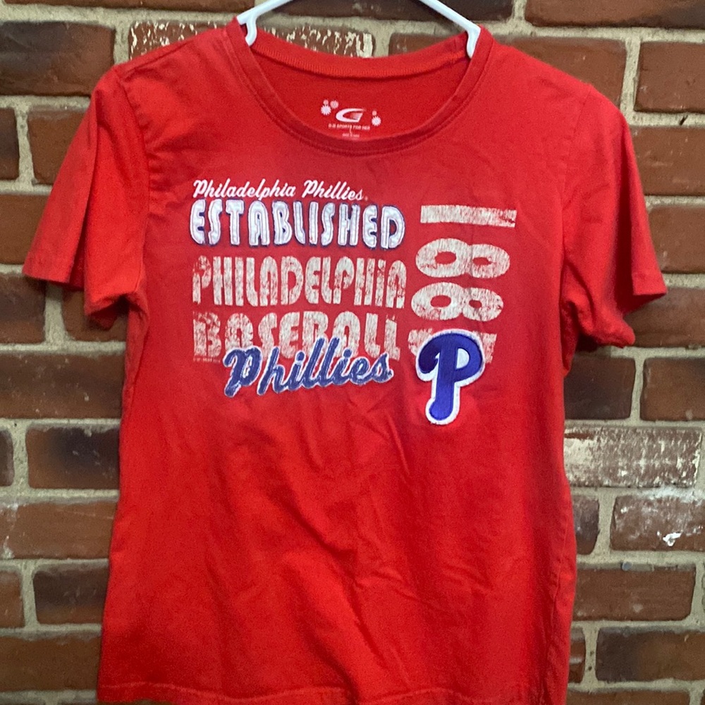 Phillies tee